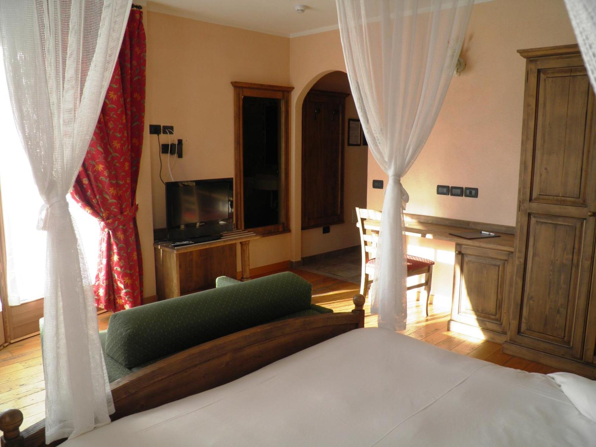Hotel Pontiglia Livigno Rom bilde